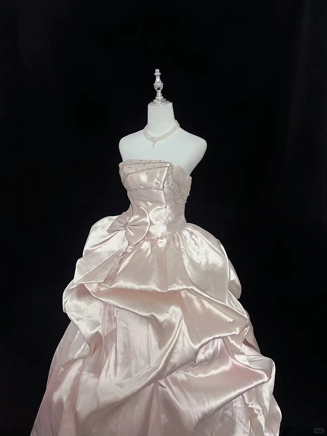Blush Pink Luxury Satin Strapless, Cinched Waist, Voluminous Skirt, Girly Romantic Dress, Wedding Gown gh8031