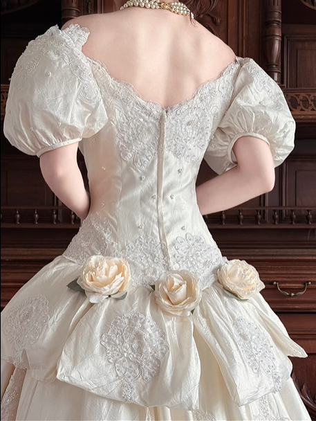 Cream Vintage Satin Ball Gown, Sweetheart Off‑The‑Shoulder Puff Short Sleeves, Lace Appliqué Beaded Bodice, Lace Waistband, Voluminous Pleated Skirt, Wedding Prom Dress gh8633