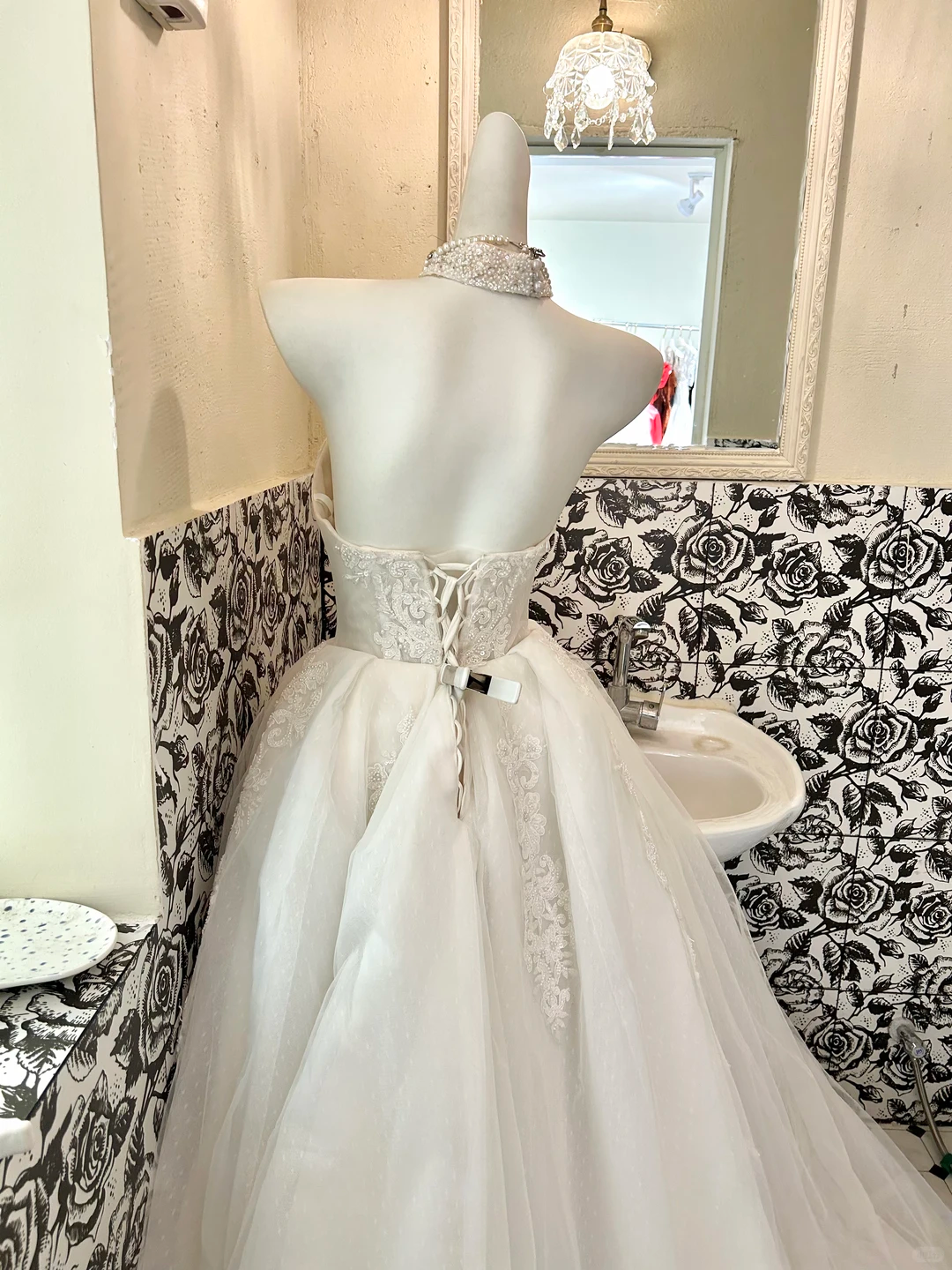 Ivory Vintage Elegant Strapless Embroidered Cinched Waist Full Flared Skirt Long Romantic Dress, Wedding Gown gh7789