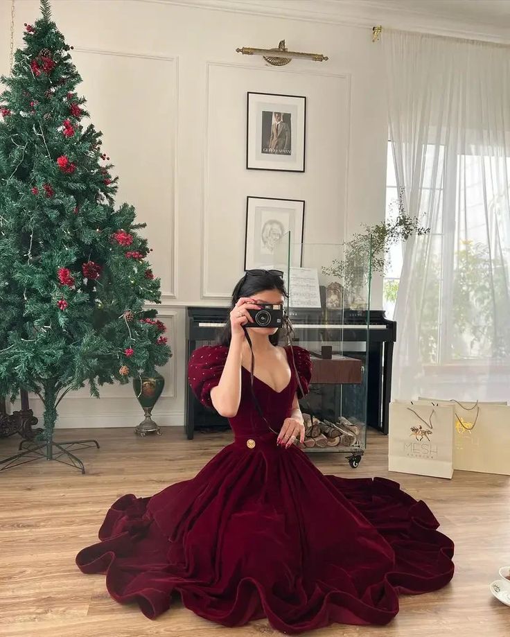 Burgundy Velvet V Neck Short Puff Sleeve Beaded A-Line Long Floor Length Ball Gown Evening Dress Christmas Party Dress gh3042