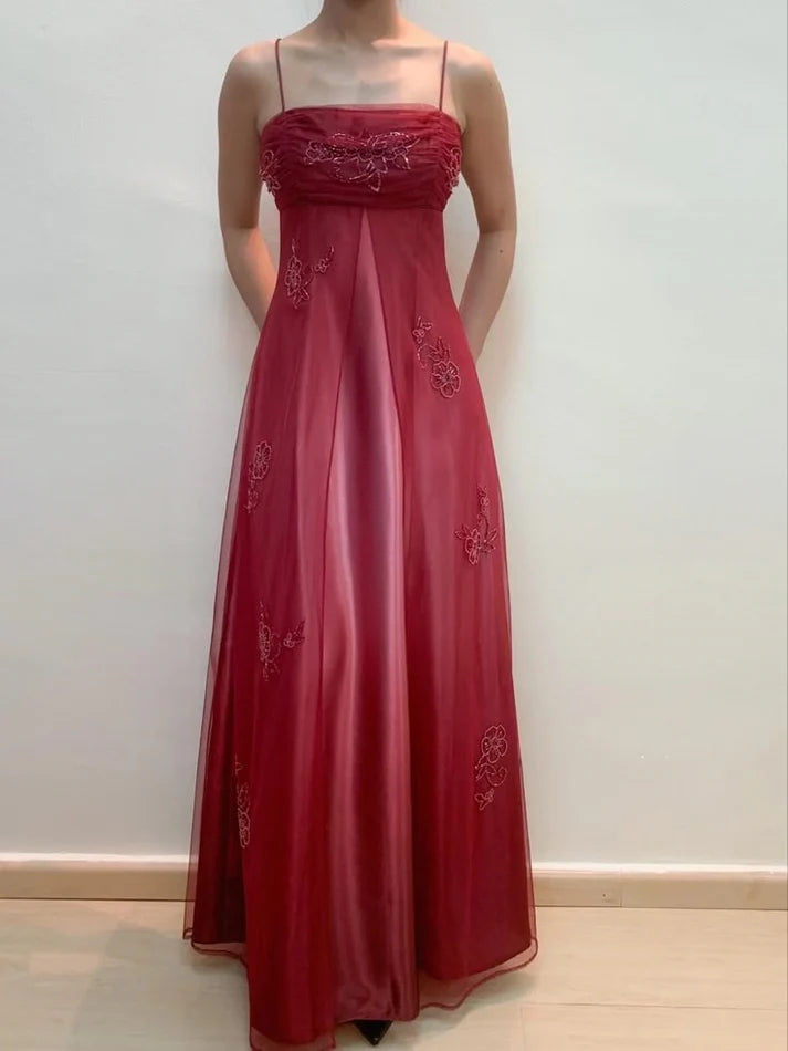Robe de soirée longue en tulle, élégante et raffinée, avec broderies et perles, bretelles spaghetti, rouge, gh3409