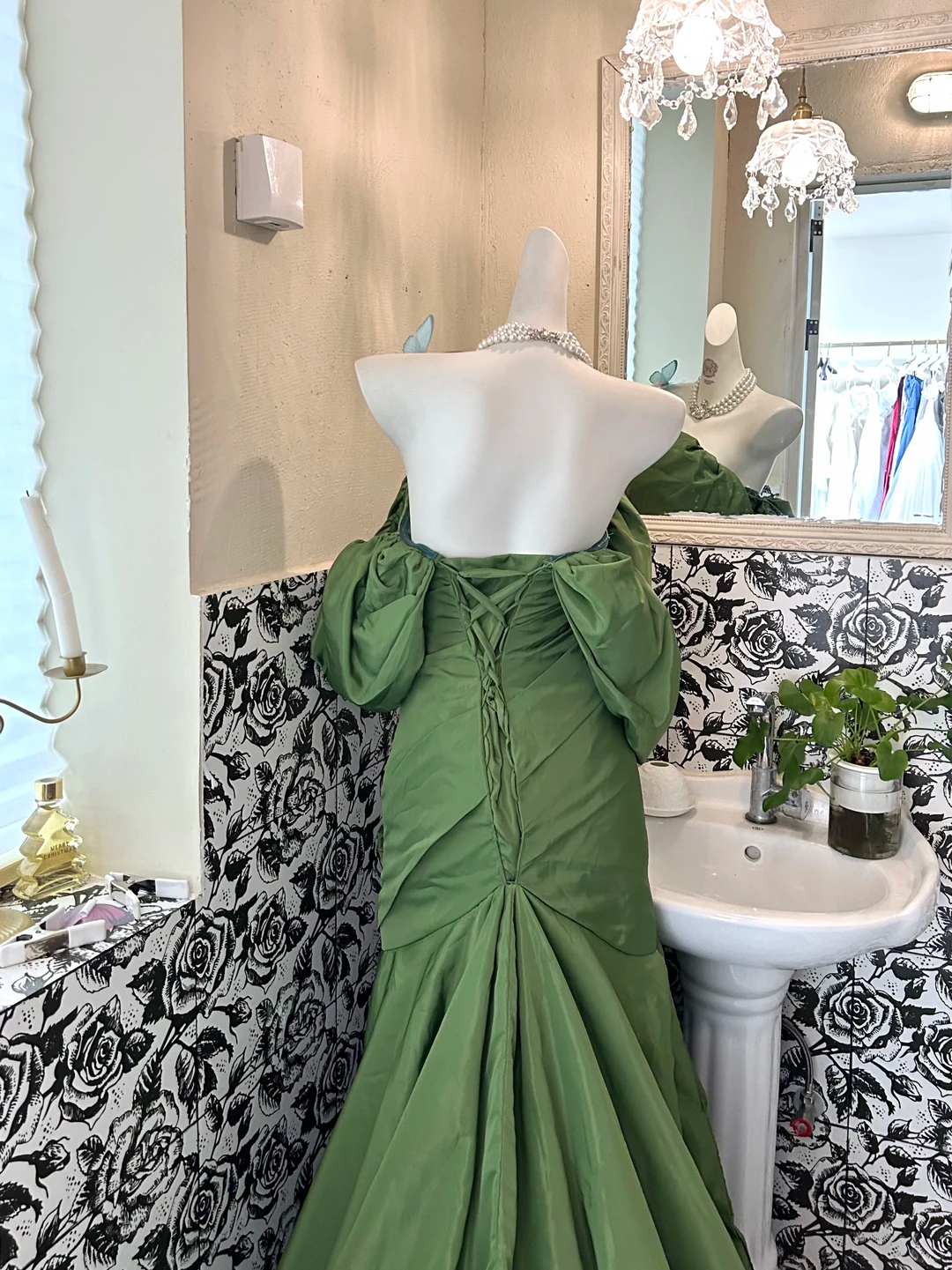 Green Strapless Soft Neckline Waist-Cinched Fitted Ruched Mermaid Skirt Long Romantic Dress gh7624