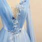 Eisblaues, transparentes, langärmeliges Abendkleid mit 3D-Blumenschleppe gh6393