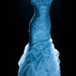 Eisblaues Geheimnis – Elegantes Meerjungfrauenkleid mit Spaghettiträgern, Perlenbesatz und Raffungen, Tüllschleppe. gh7088