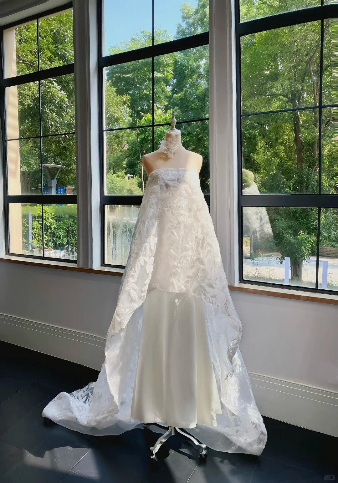 Girlhomeshops – Weißes, exquisites, langes, elegantes Feen-Hochzeitsballkleid gh5446