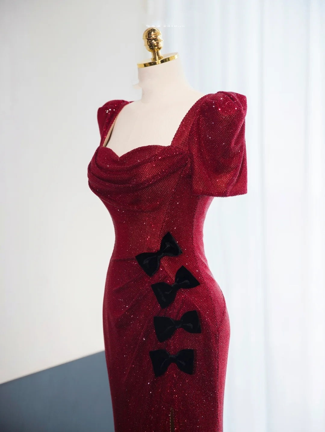Rotes wunderschönes glänzendes langes bodenlanges Ballkleid mit Pailletten, Abendkleid, Abschlusskleid, gh4551