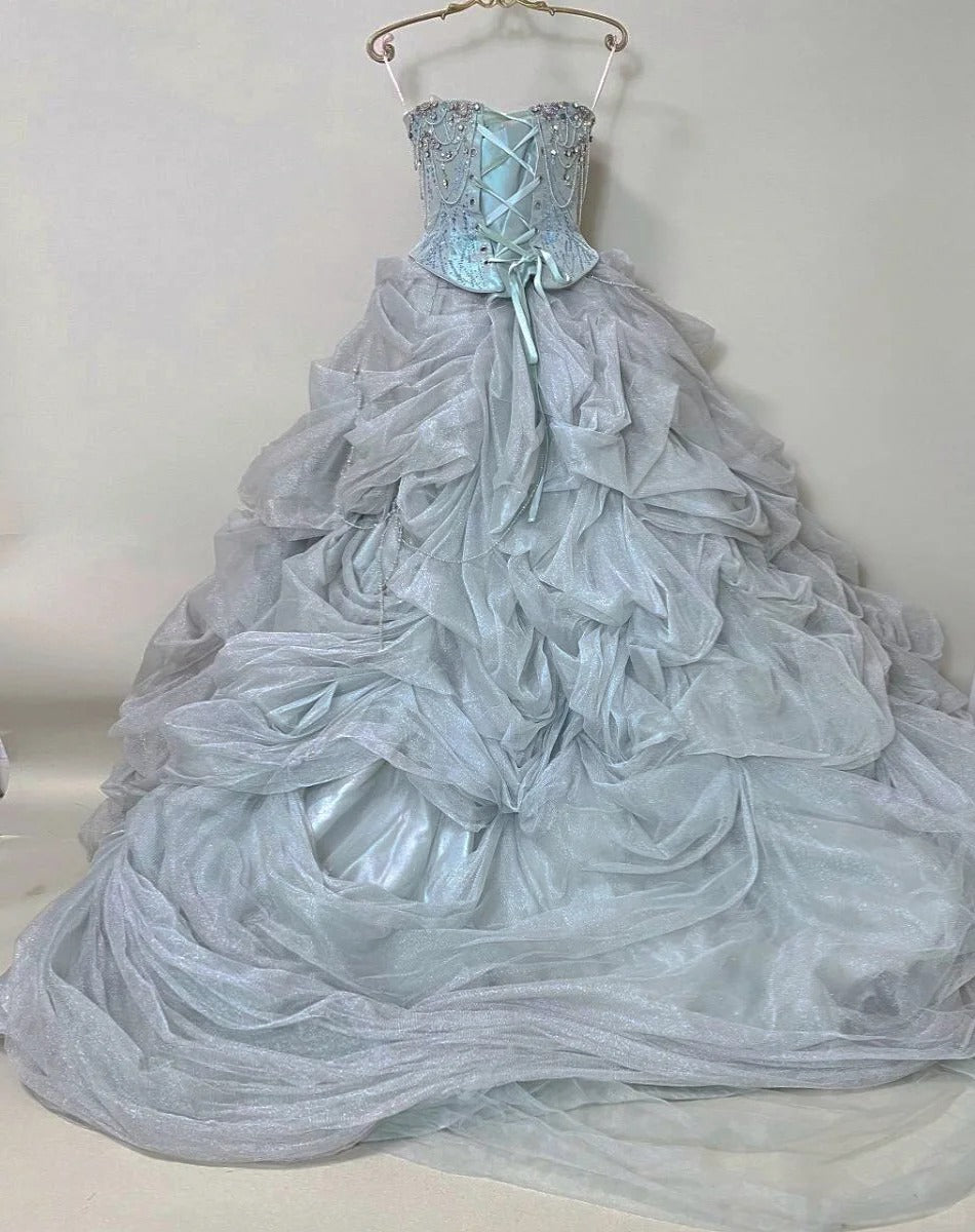 Girlhomeshops - Eisblaues, wunderschönes, silbernes Perlenbesatz, modisches und elegantes, langes, mehrlagiges Prinzessinnen-Ballkleid aus Tüll gh5326