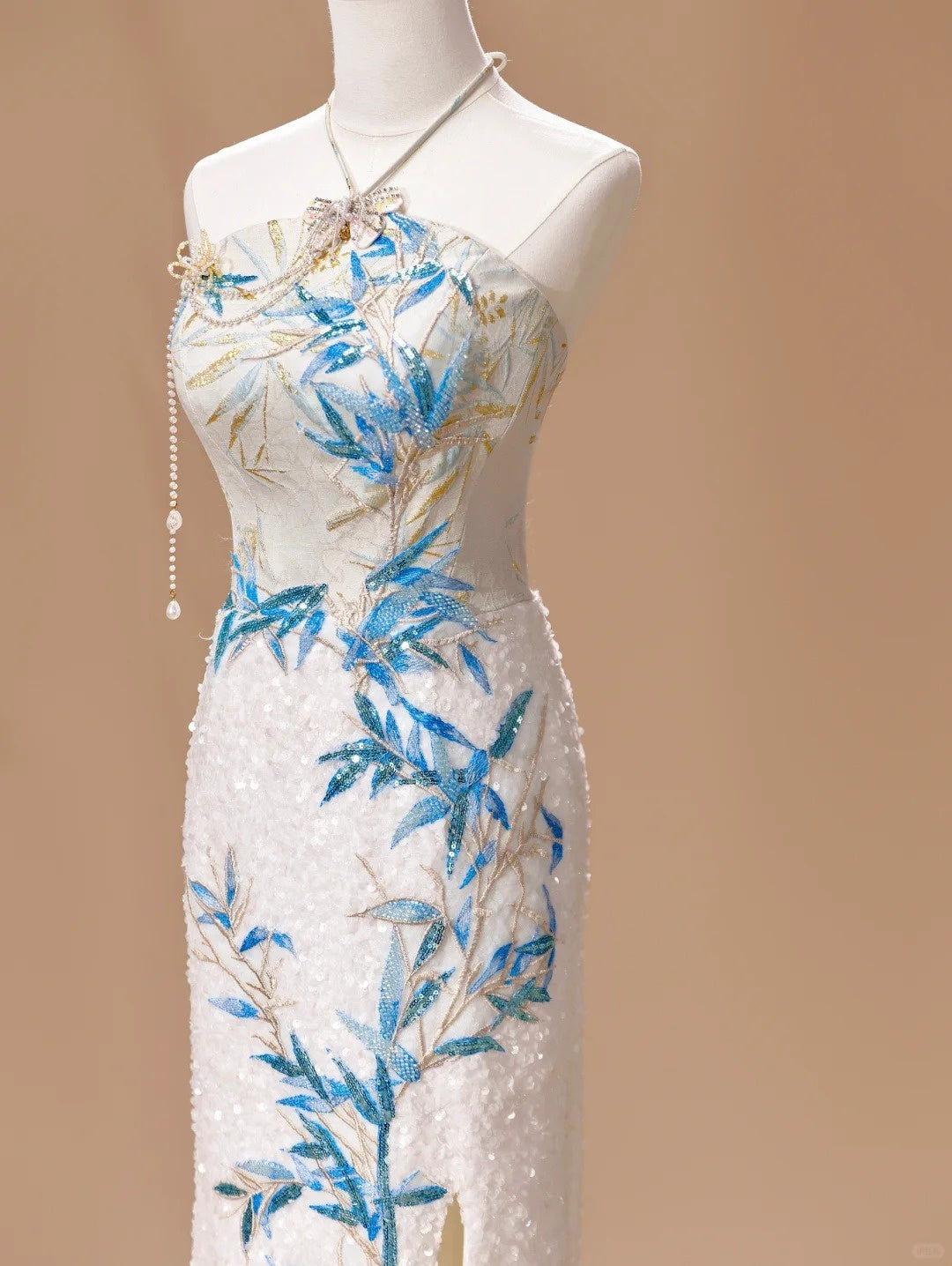 Robe de soirée longue blanche luxueuse, magnifique, brillante, unique, élégante, exquise, florale, perles de bambou, paillettes, bretelles, robe de bal, robe de réception de mariage, robe de bal gh4026
