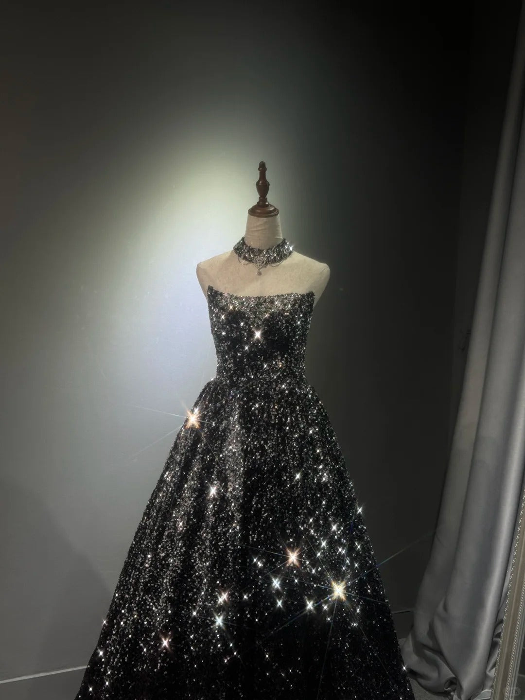 Girlhomeshops -Black silver gradient shimmering long sequined tulle ball gown evening dress gh5109