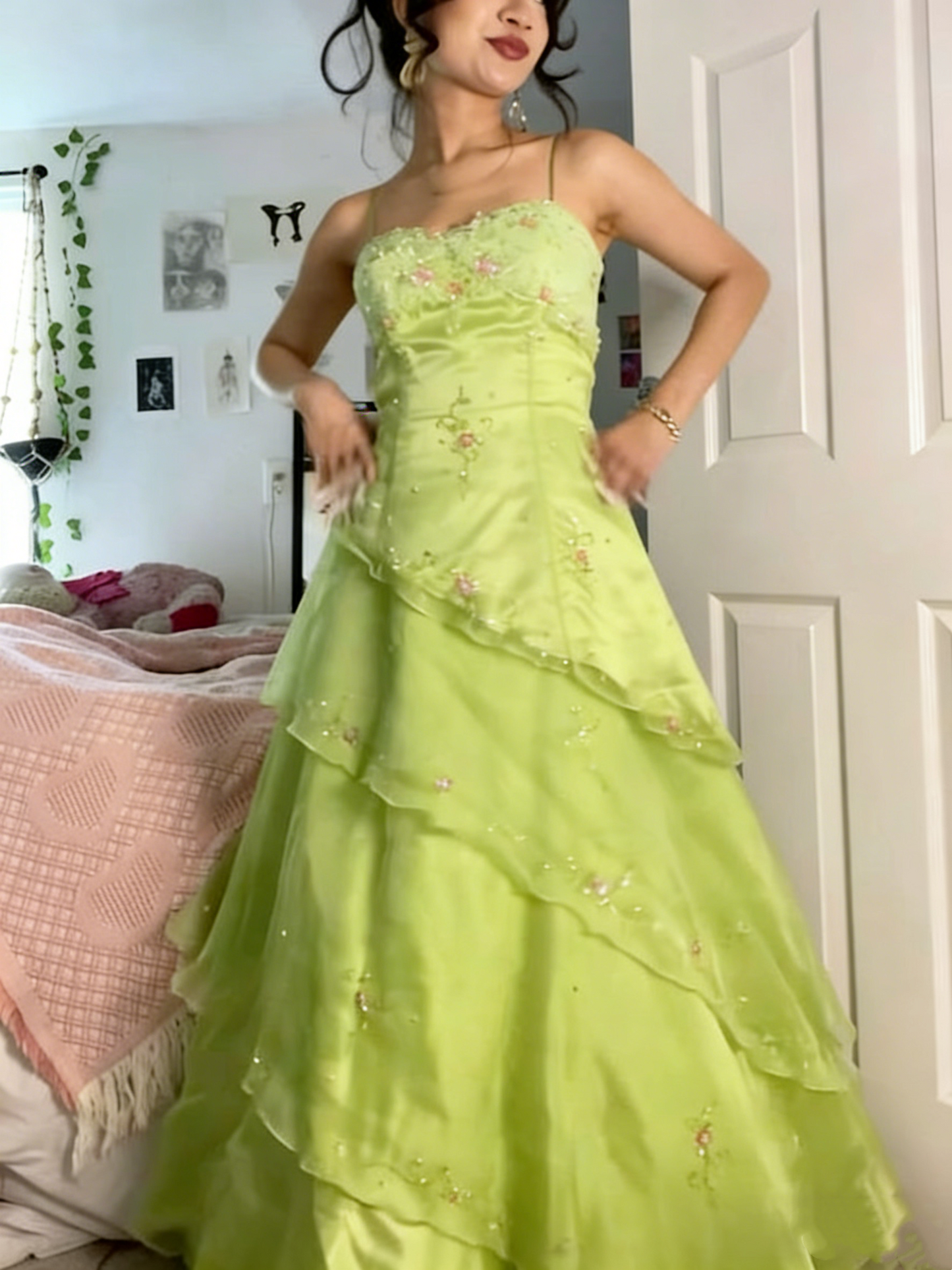 Langes, grünes Tüllkleid mit Blumenmuster gh6856