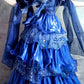 Une magnifique robe de bal longue en tulle bleu scintillant gh6848