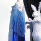 Robe de soirée élégante et délicate, bordeaux, bretelles spaghetti, longue, volantée, en velours, gh4170