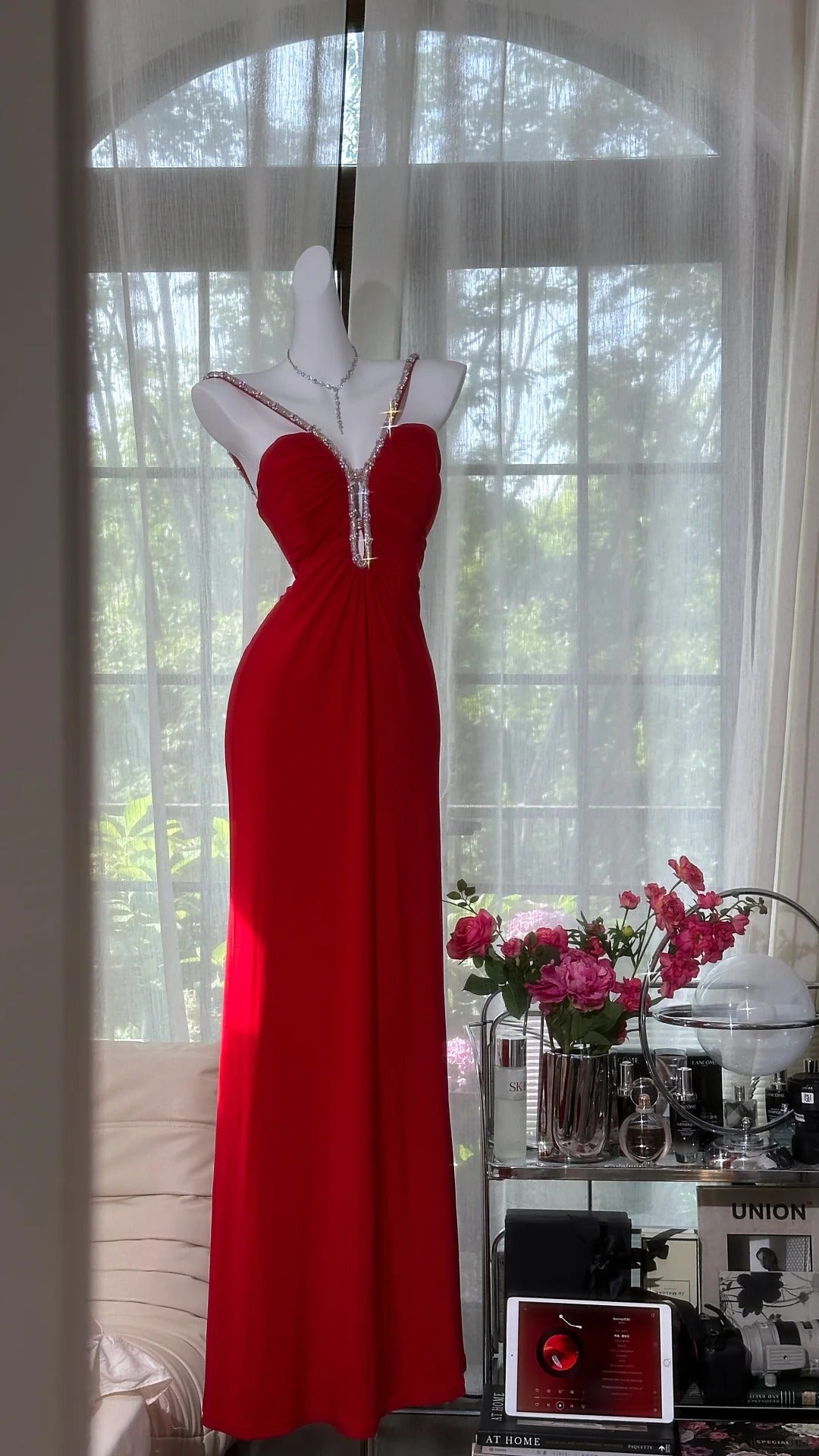 Rotes langes Satin-Ballkleid mit Strasssteinen, Abendkleid, Partykleid, Date-Kleid, Ballkleid gh4679