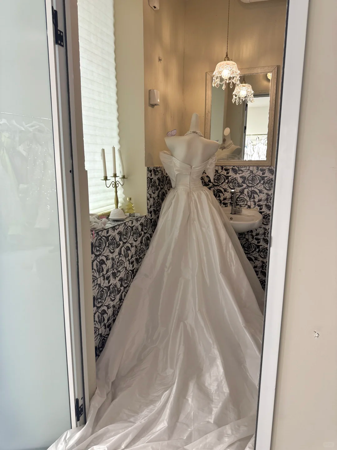 Ivory Strapless Waist-Cinched Full Flared Skirt Long Grand Romantic Dress, Wedding Gown gh7730