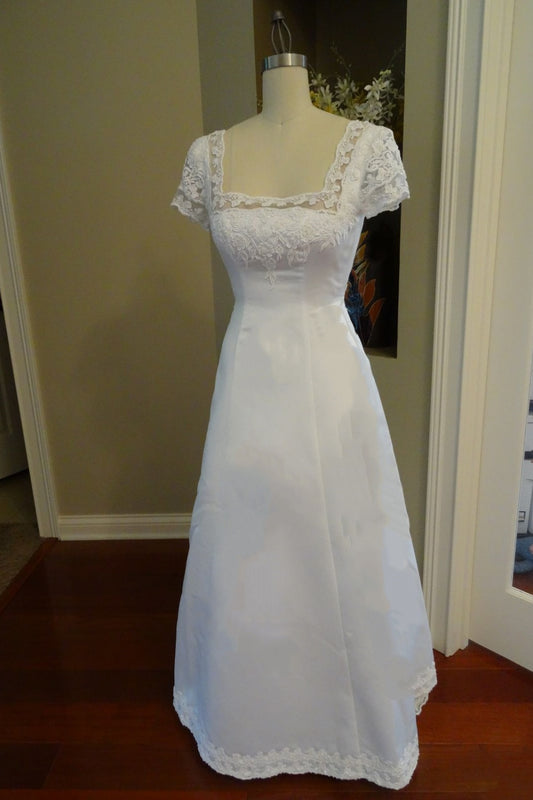 girlhomeshops-Quadratischer Ausschnitt, Retro, schlicht, Spitze, Satin, kurze Ärmel, lang, modisches Kleid, Brautkleid, gh5840