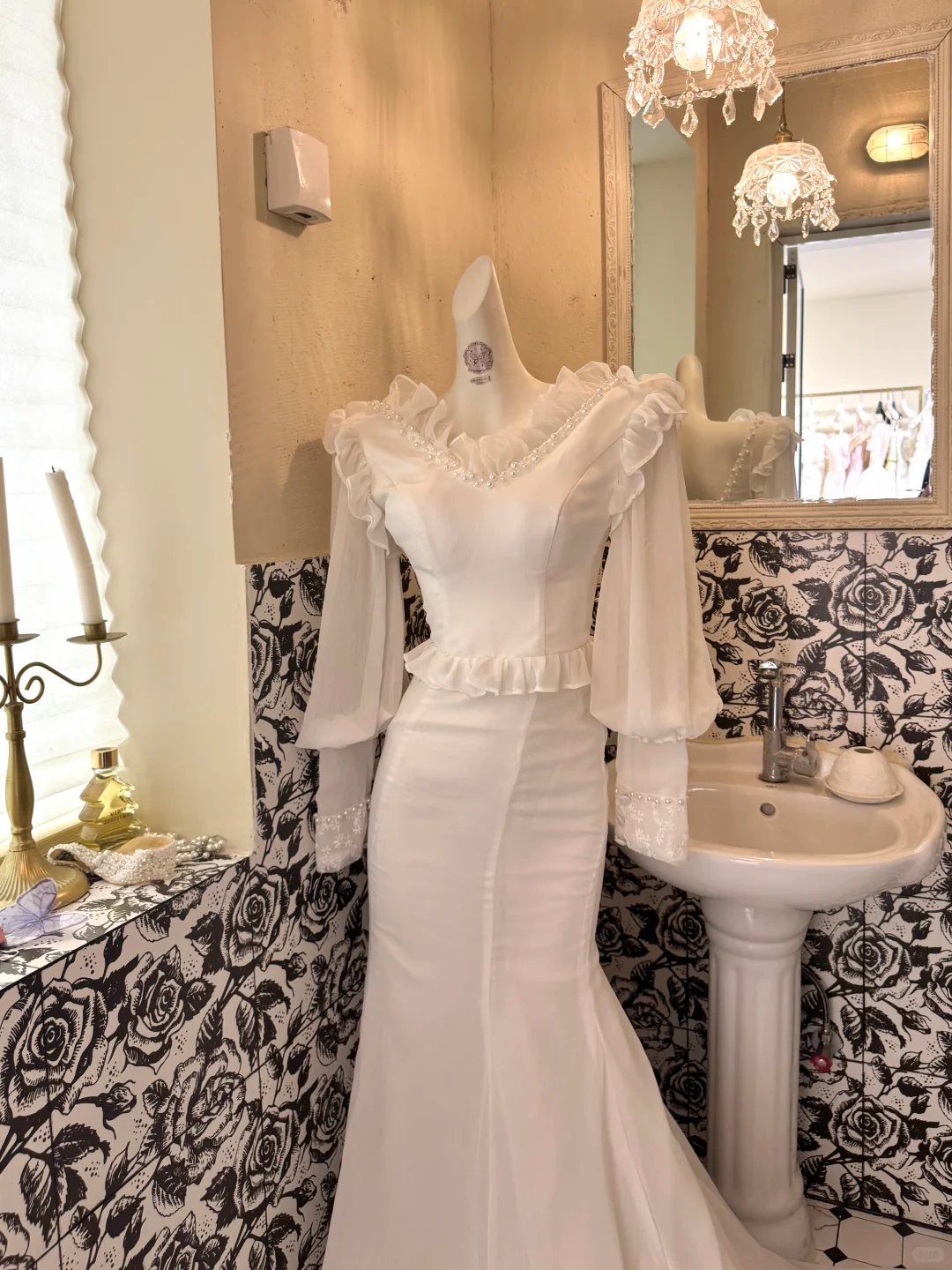 White Long-Sleeve Waist-Cinched Figure-Flattering Sexy Bodycon Long Romantic Dress, Wedding Gown gh7747