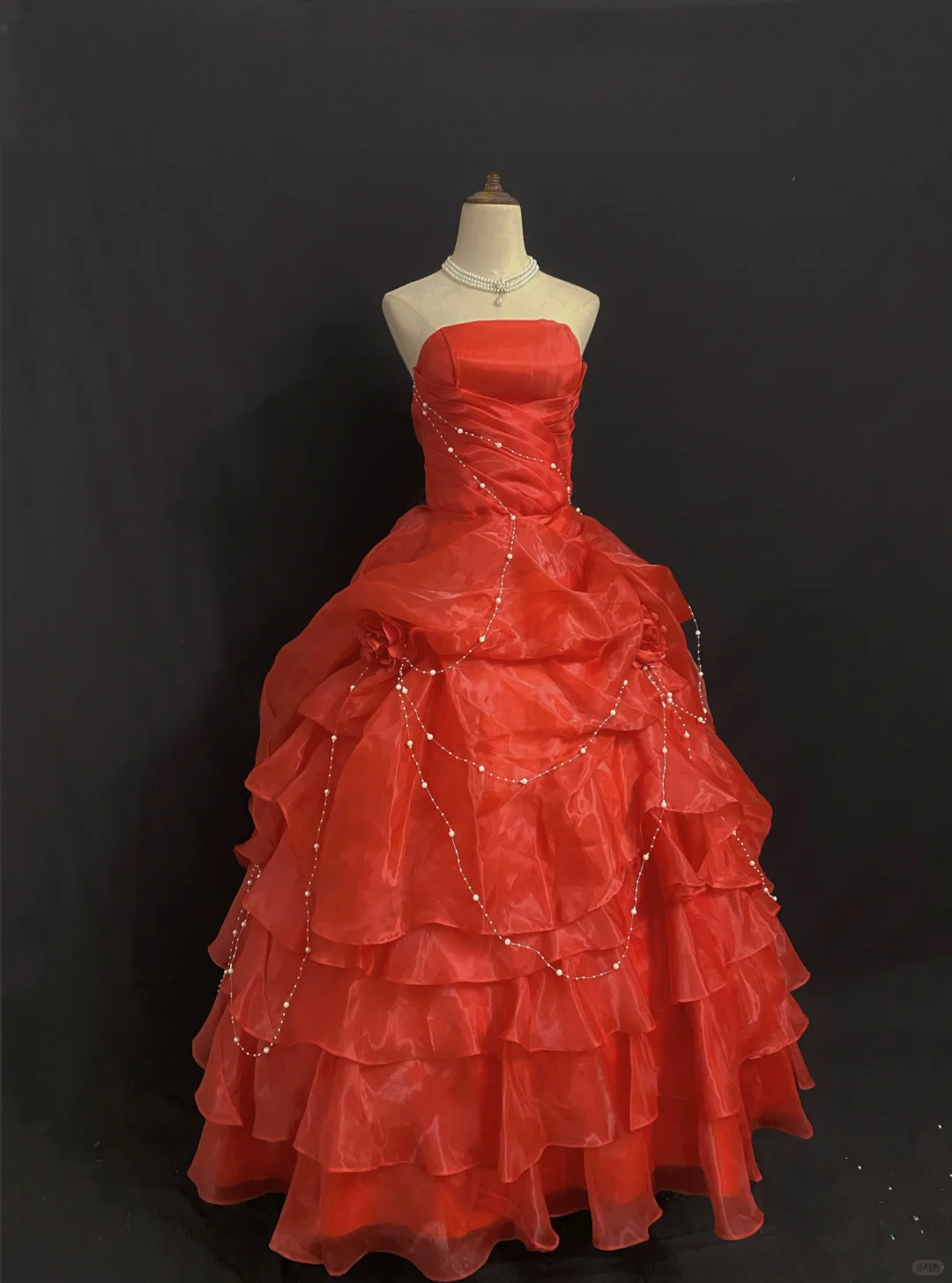 Red Strapless Long Romantic Wedding Dress, Cinched Waist, Voluminous Princess Skirt gh8352