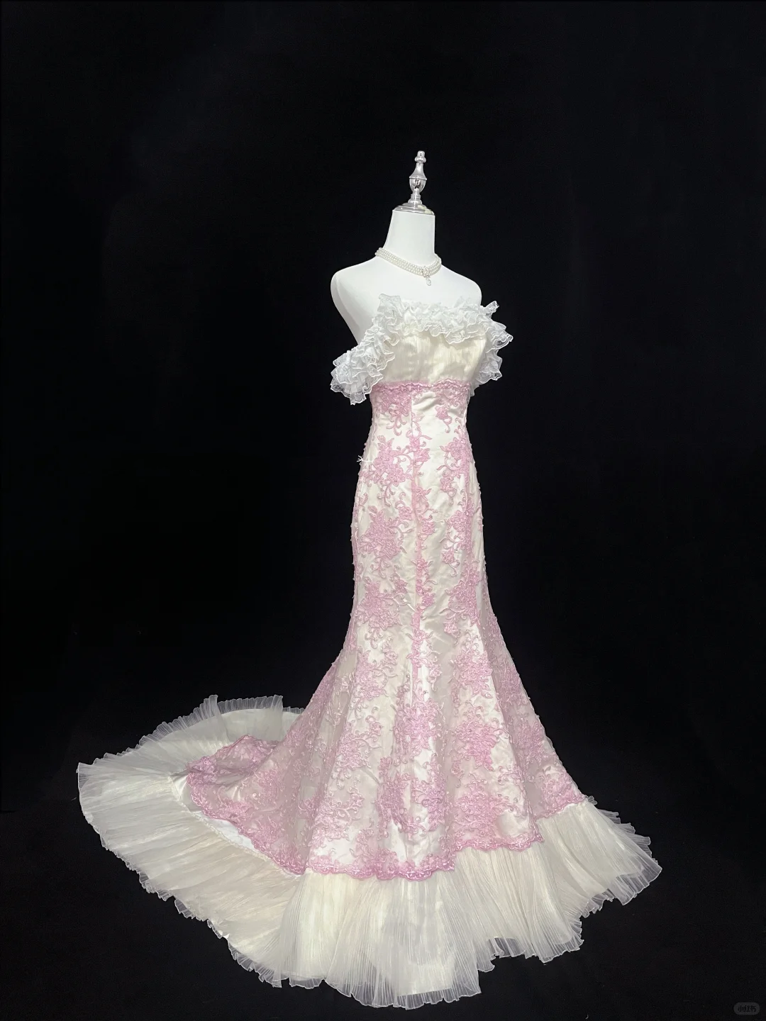 Blush Pink Strapless with Lace Trim, Cinched Waist, Embroidered Slim Fit Hip Hugging Mermaid Skirt Long Romantic Dress, Wedding Gown gh8037