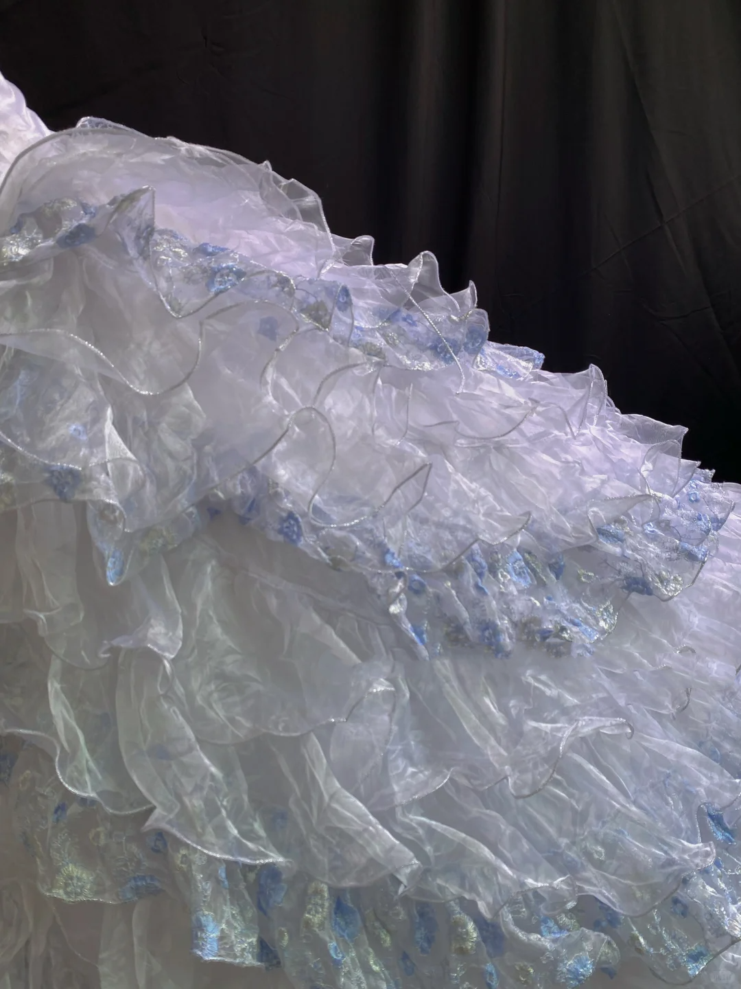 White Strapless Romantic Gown, Fitted Waist, Light Blue Voluminous Tiered Cake Skirt, Wedding Dress & Bridal Gown gh8211