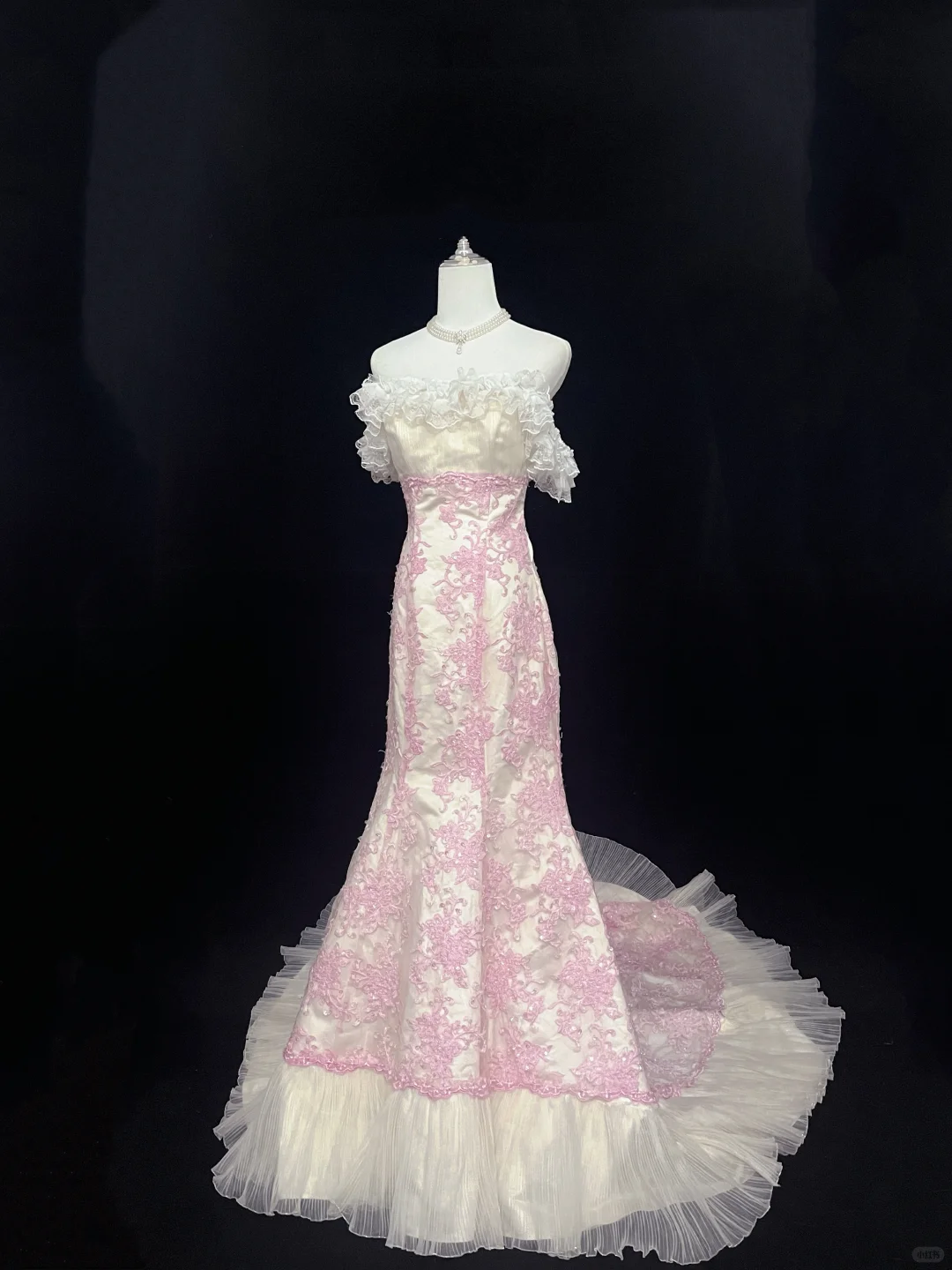 Blush Pink Strapless with Lace Trim, Cinched Waist, Embroidered Slim Fit Hip Hugging Mermaid Skirt Long Romantic Dress, Wedding Gown gh8037