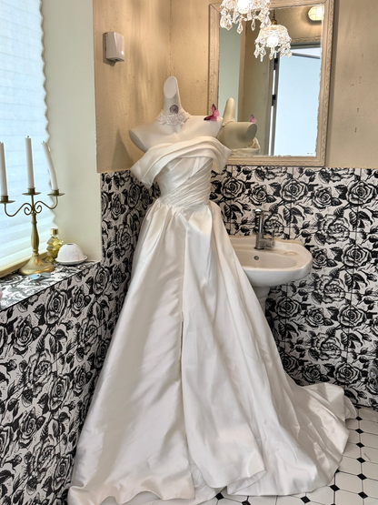 White Off-the-Shoulder Satin Waist-Cinched Full Flared Long Vintage Romantic Dress, Wedding Gown gh7561