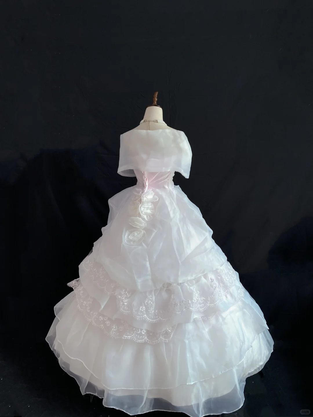 Blush Pink Vintage Neckline Romantic Gown, Cinched Waist & Voluminous Princess Skirt, Wedding Dress & Bridal Gown gh8212