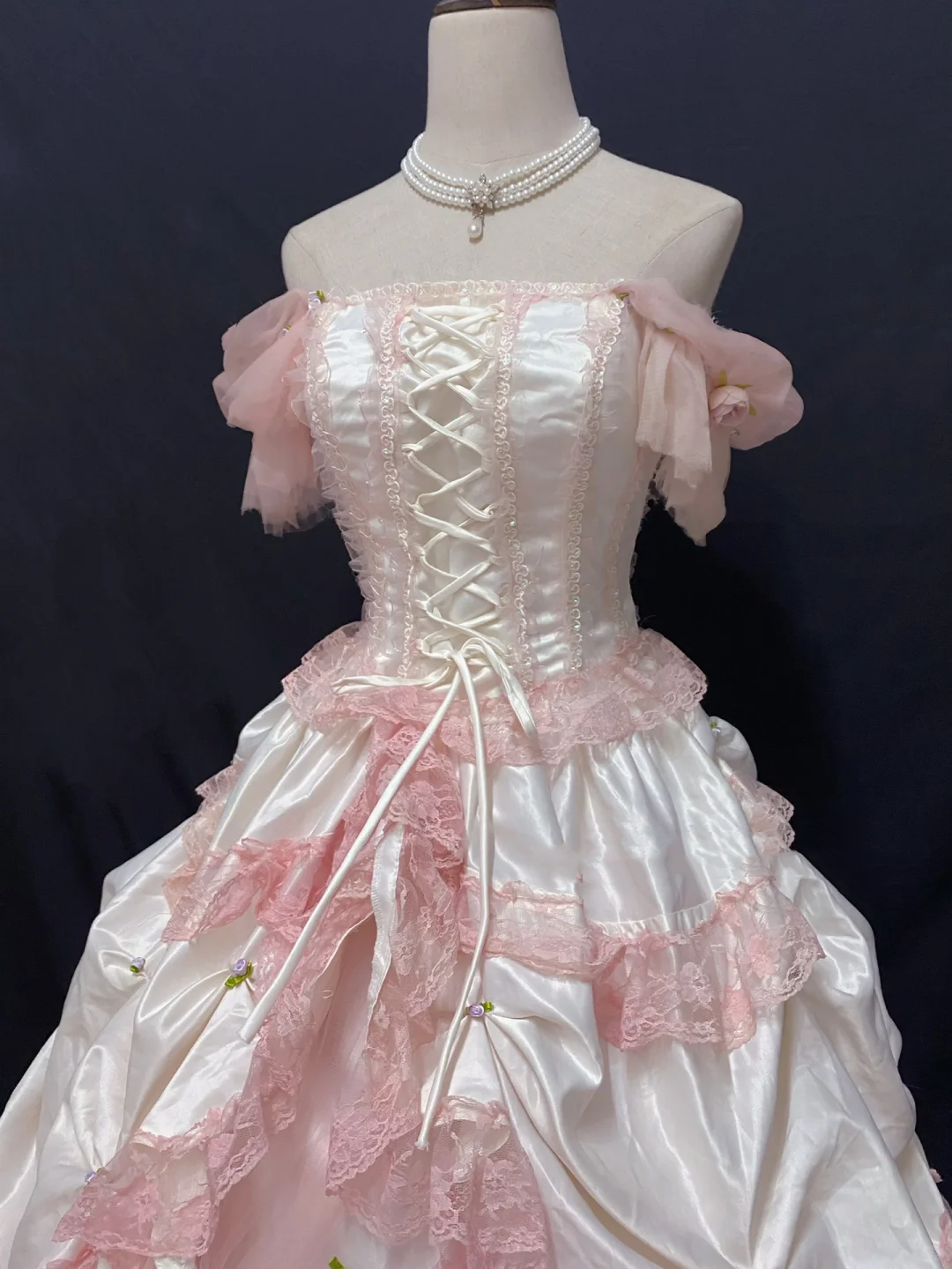 Light Pink Off-the-Shoulder Luxury Romantic Gown, Cinched Waist, Voluminous Vintage Skirt, Wedding Dress & Bridal Gown gh8257