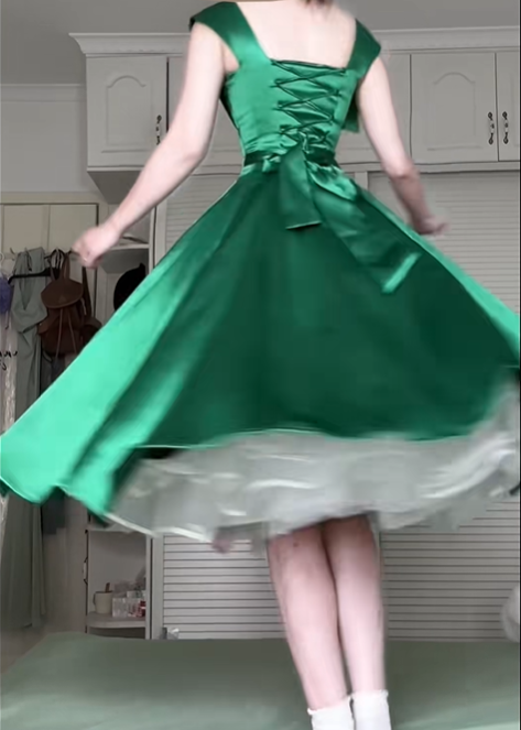 Emerald Green Satin Midi Evening Gown, Square Neck Cap Sleeve Bow Decor A‑Line Formal Prom Dress gh9038