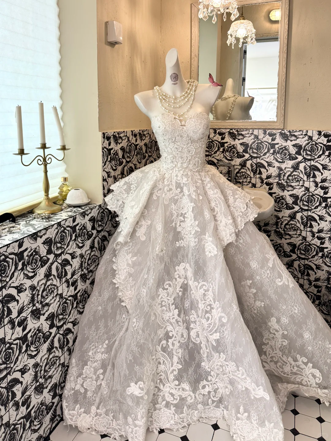 White Strapless Lace Waist-Cinched Full Flared Romantic Dress, Wedding Gown gh7519