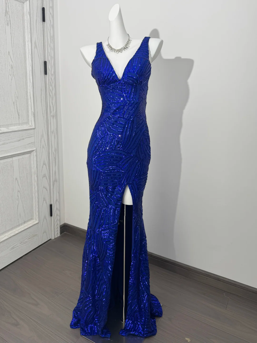 Dark Blue V-Neck Spaghetti Strap Fitted Waist Slim Elegant Prom & Evening Dress gh7229
