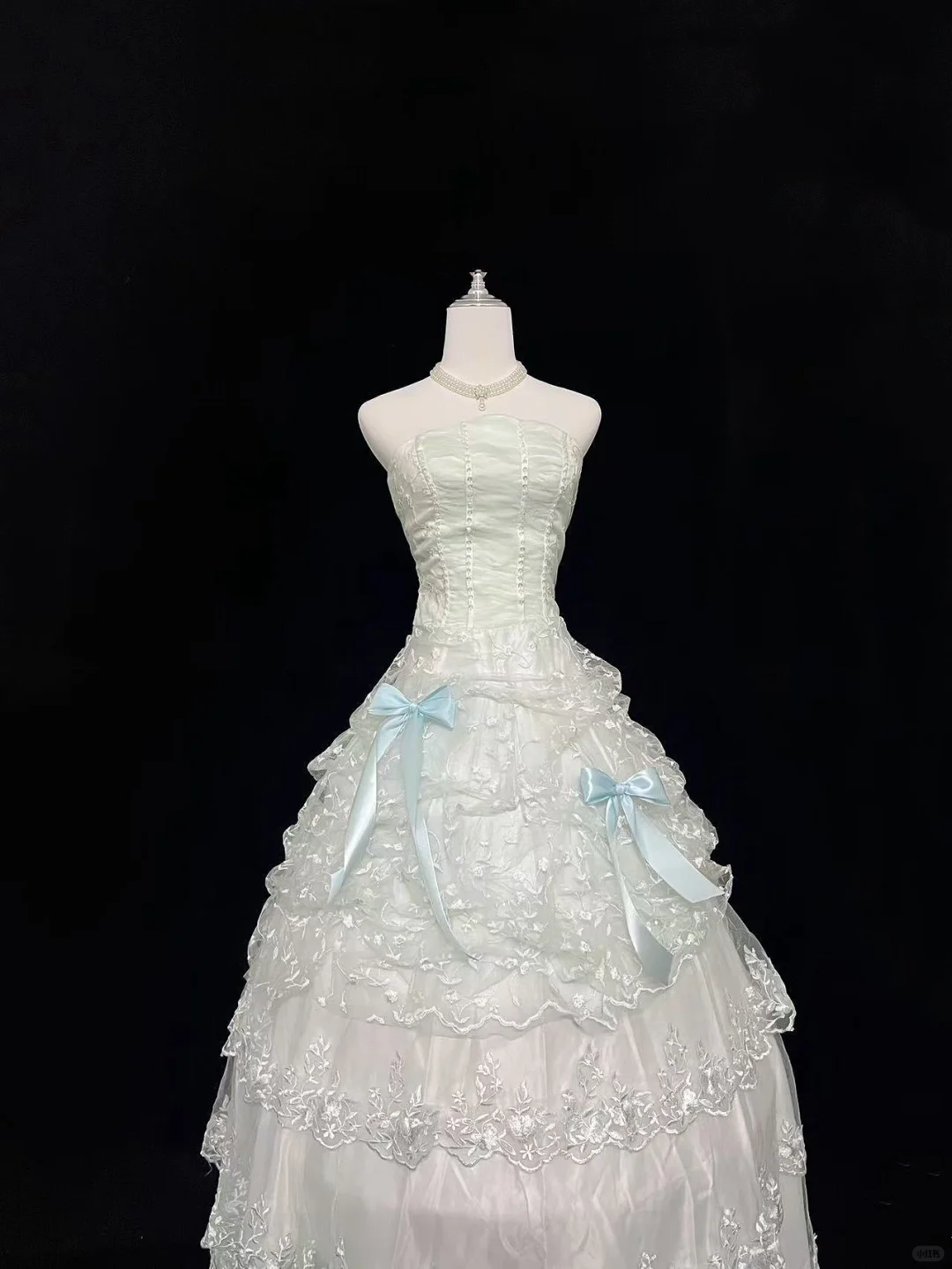 Light Green Fresh Strapless Cinched Waist Voluminous Princess Skirt With Lace Trim Romantic Dress, Wedding Gown gh8041