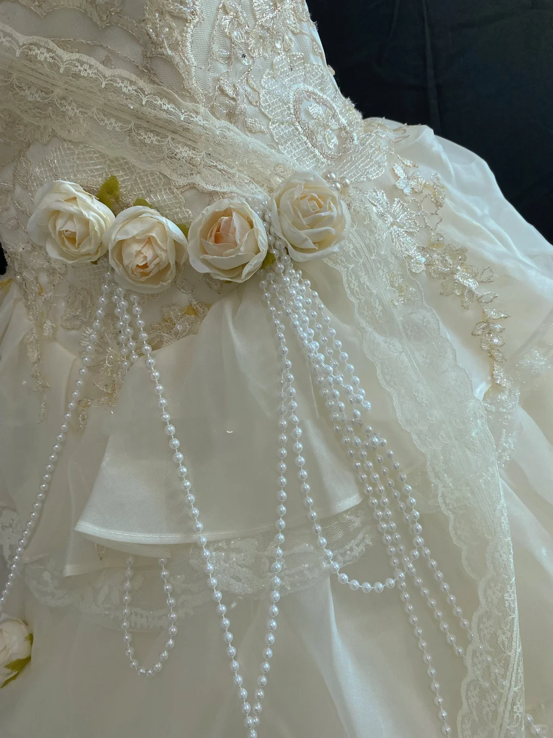 Off-white Strapless Romantic Long Gown, Cinched Waist, Fluffy Tiered Cake Skirt, Classic Elegant Style, Wedding Dress & Bridal Gown gh8261