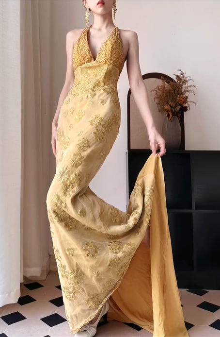 Gold‑Vintage‑Mermaid‑Gown Halter‑Deep‑V‑Beaded‑Bodice Golden‑Floral‑Embroidery‑Mesh Fitted‑Train‑Silhouette Open‑Back Luxurious‑Retro‑Prom‑Evening‑Dress gh8847