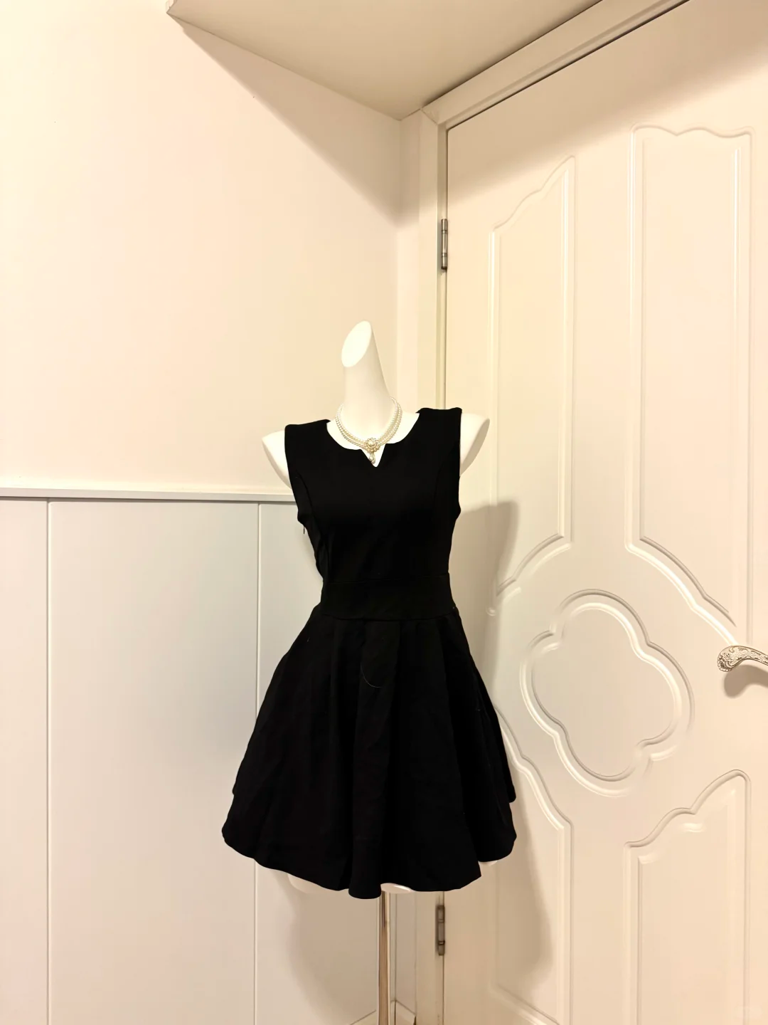 Black Simple Homecoming Dress Sleeveless Notch Neck A-Line Cocktail Party Gown gh9361