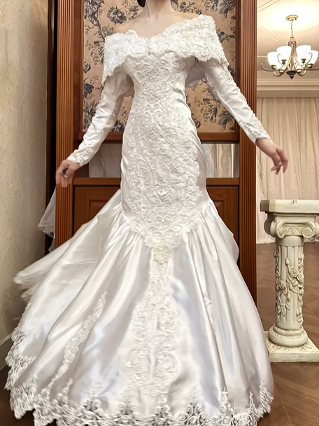 Ivory Vintage Satin Wedding Gown, Cape‑Style Off‑the‑Shoulder Lace Collar, Long Lace Appliqué Sleeves, Fitted Mermaid Silhouette, Lace Trimmed Long Train, Bridal Prom Dress gh8720