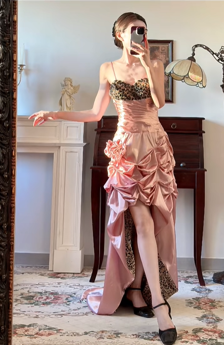 Dusty‑Pink‑Vintage Spaghetti‑Strap‑Sweetheart Black‑Gold‑Sequin‑Bodice Glossy‑Satin Ruched‑Gathered‑Skirt 3D‑Rose High‑Low‑Train Leopard‑Lining Evening Prom Gown gh8818