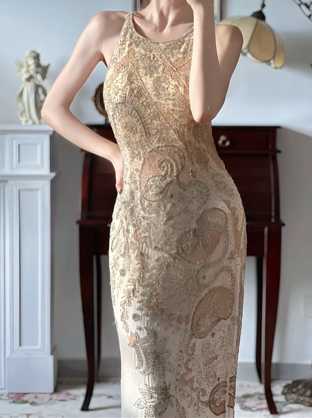 Champagne‑Gold Vintage Halter Sleeveless Prom Gown, All‑Over Heavy‑Duty Gold Floral Beaded Embroidery, Fitted Bodycon Column Maxi Dress, High Side Slit, Tulle Base Fabric, Evening Gala Dress gh8824