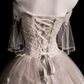 Luxuriöses, bodenlanges Ballkleid im Court-Stil aus Satin und Tüll mit schulterfreiem Ausschnitt, Perlenstickerei und Schleppe – Hochzeits- und Verlobungskleid gh6494