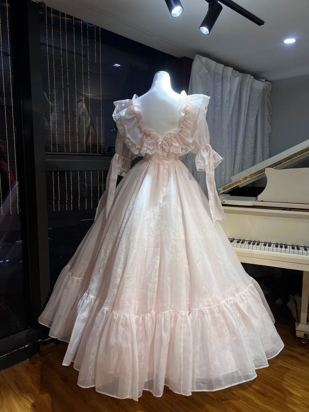 Geburtstagskleider für alle 👗 Die Runaway Princess Geburtstagskleider-Serie – Mit einem dieser Kleider fühlst du dich sofort wie eine Prinzessin! gh6723