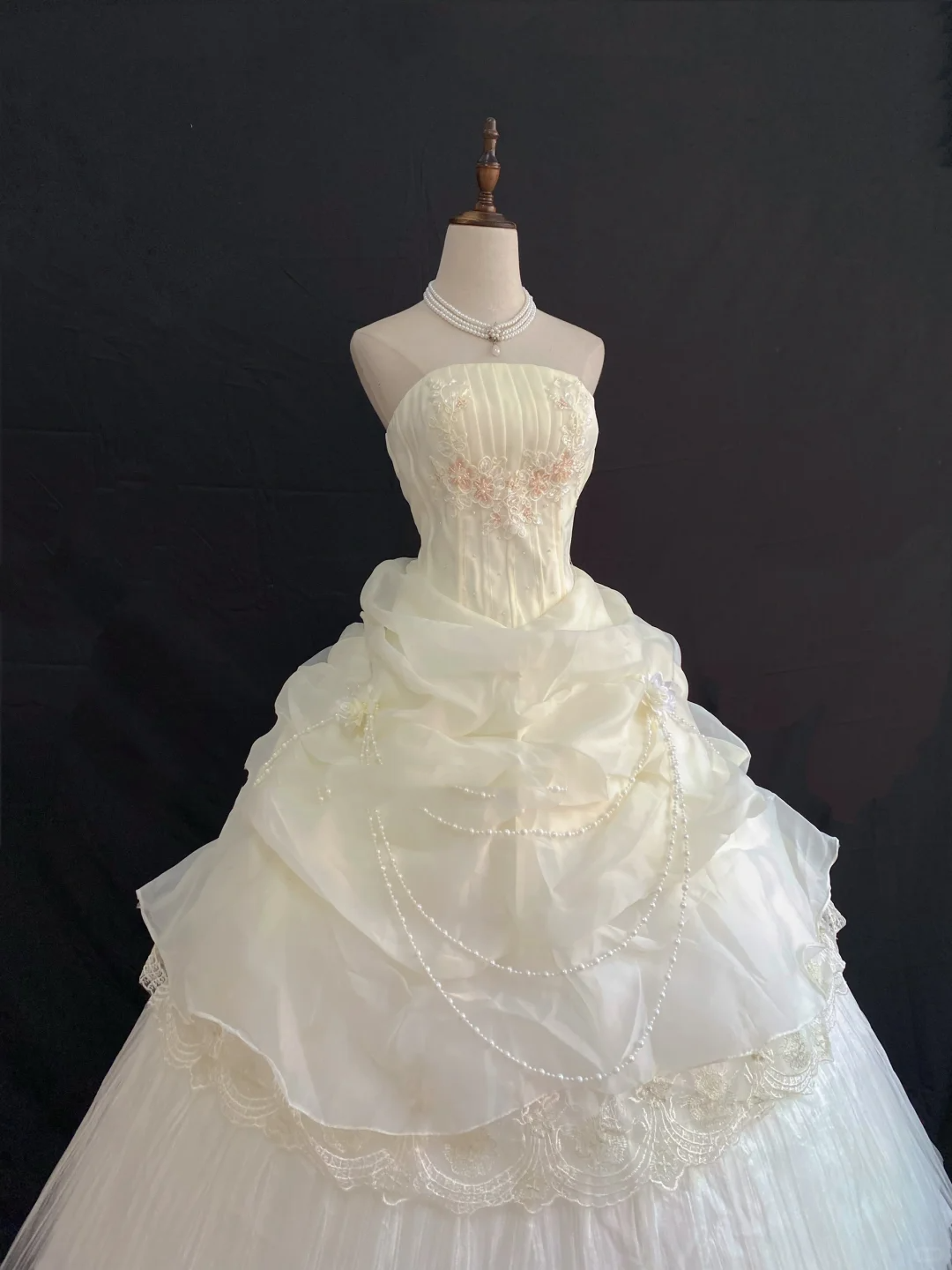 Light Apricot Strapless Romantic Gown, Cinched Waist, Voluminous Princess Skirt, Wedding Dress & Bridal Gown gh8220