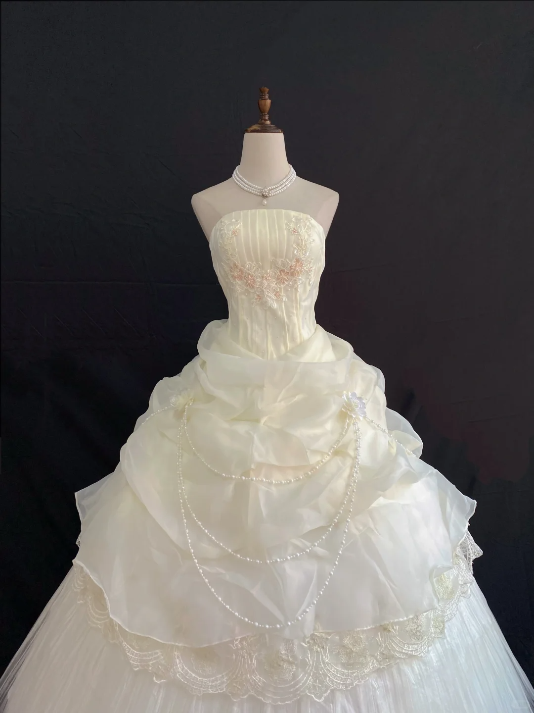 Light Apricot Strapless Romantic Gown, Cinched Waist, Voluminous Princess Skirt, Wedding Dress & Bridal Gown gh8220