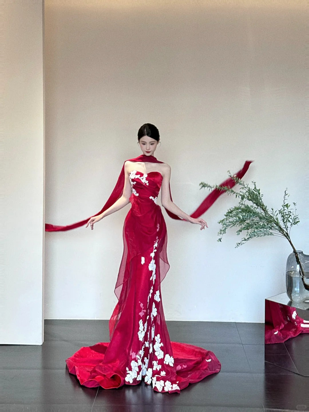 Rot Elegant Zarte Blumen Mode Elegante Lange Satin Tüll Meerjungfrau Slim Fit Bodenlangen Schleppendes Ballkleid Abendkleid Ballkleid gh3733