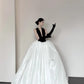 Schwarz und weiß modische und elegante V-Ausschnitt lange Satin A-Linie bodenlangen Ballkleid Abendkleid Ballkleid gh3732