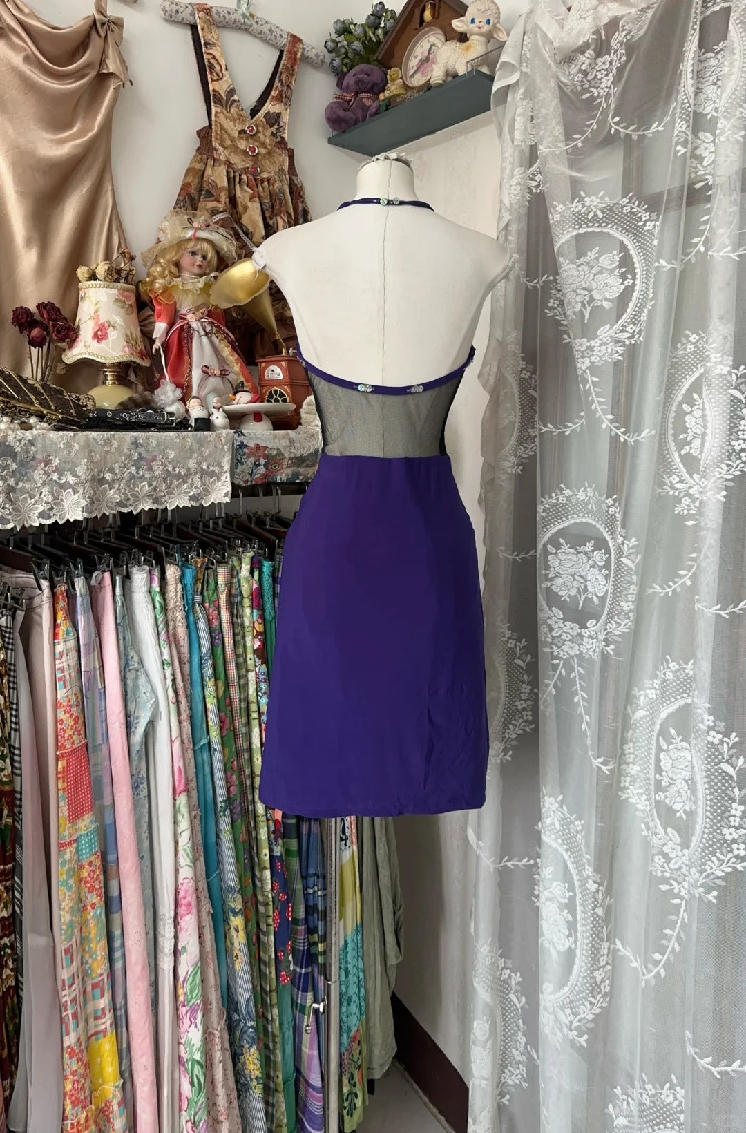 Girlhomeshops - Robe de soirée courte en mousseline de soie à fleurs violettes gh5248