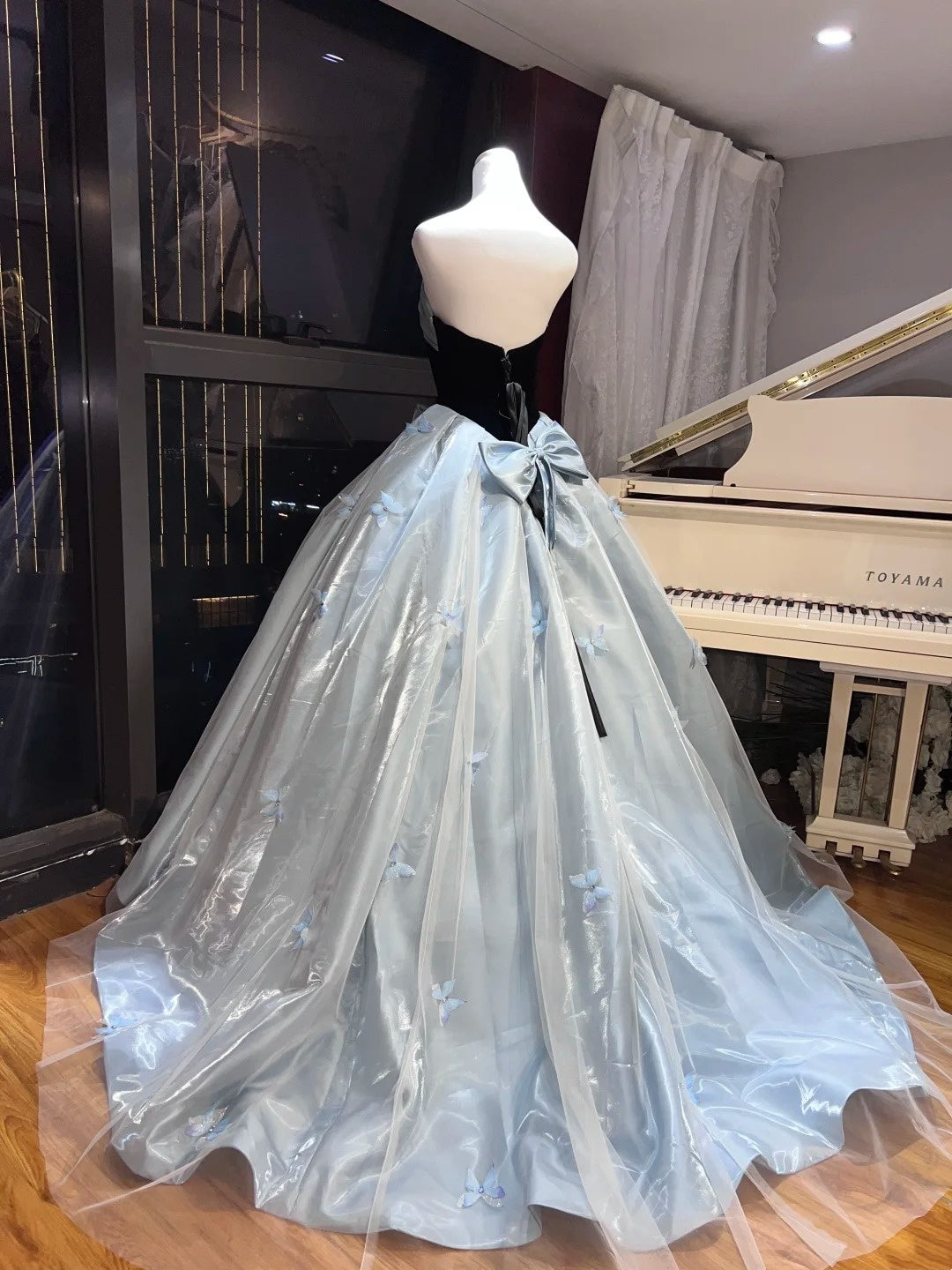 Eisblaues Traumkleid mit Schmetterlingsmotiv und herzerwärmendem Schmetterlings-Feenkleid 🦋 gh6730