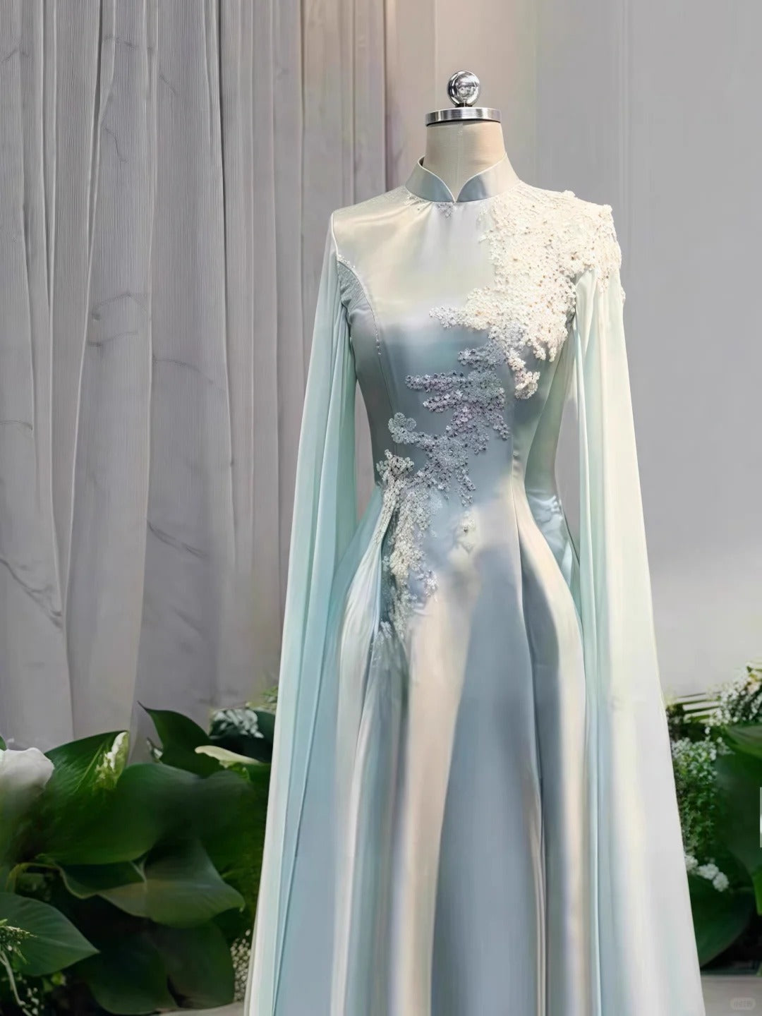 Girlhomeshops-Hellgrünes langes Ballkleid aus Satin mit Blumenperlen, Abschlussballkleid, Zeremonienkleid, langärmlig, gh5309