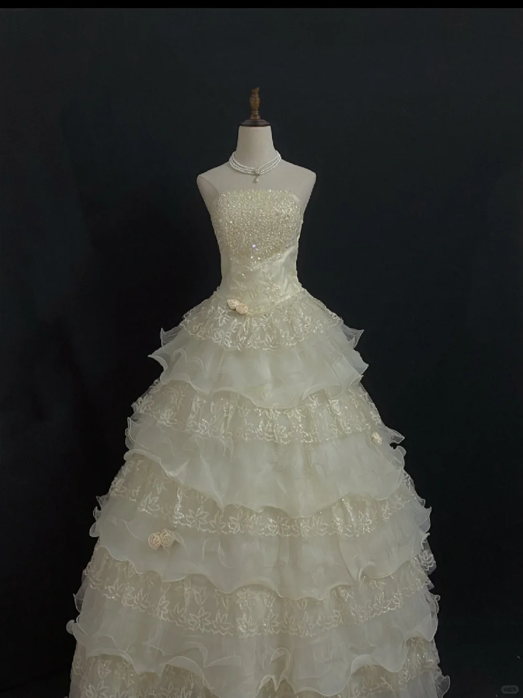 Light Champagne Strapless Long Romantic Gown with Fitted Waist and Fluffy Tiered Cake Skirt, Wedding Dress & Bridal Gown gh8312