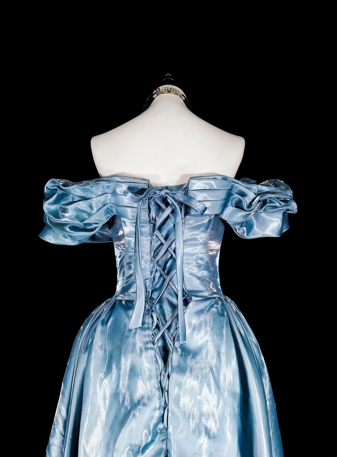 girlhomeshops - Elegantes langes, formelles Ballkleid aus Satin in Blau gh6136