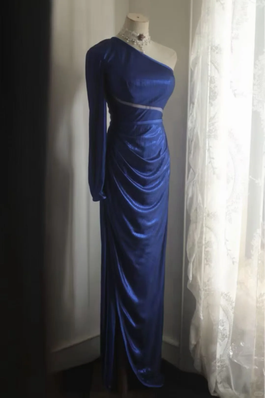 Royal Blue One‑Shoulder Long Sleeve Evening Gown, Mesh Cutout Waist Draped Ruched High Slit Metallic Formal Party Dress gh9112
