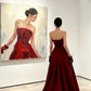 girlhomeshops - Rotes, langärmliges, schulterfreies, figurbetontes, bodenlanges Ballkleid aus Satin gh5962